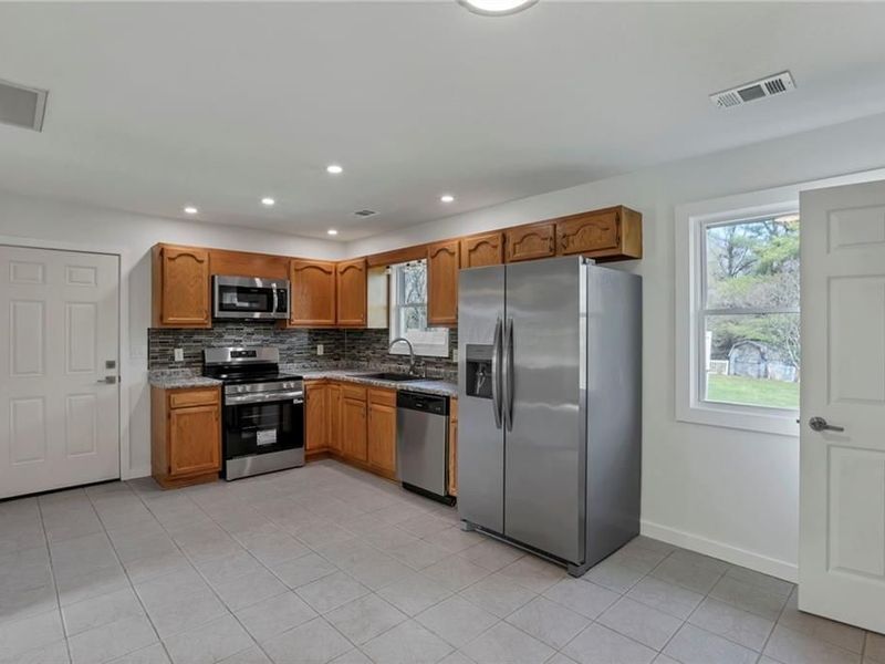 625 Vincent Drive , Zanesville, OH 43701 Photo 9