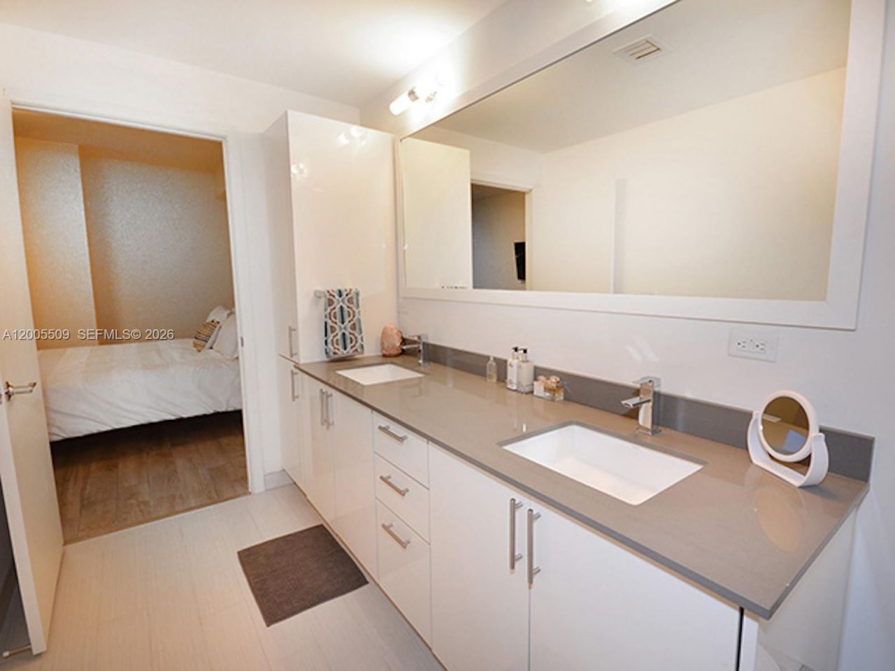 999 SW 1st Ave , Unit 1611, Miami, FL 33130 Photo