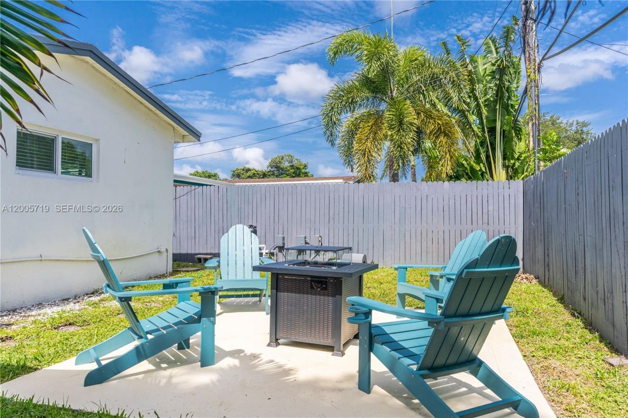 6452 Custer, Hollywood, FL 33024 Photo