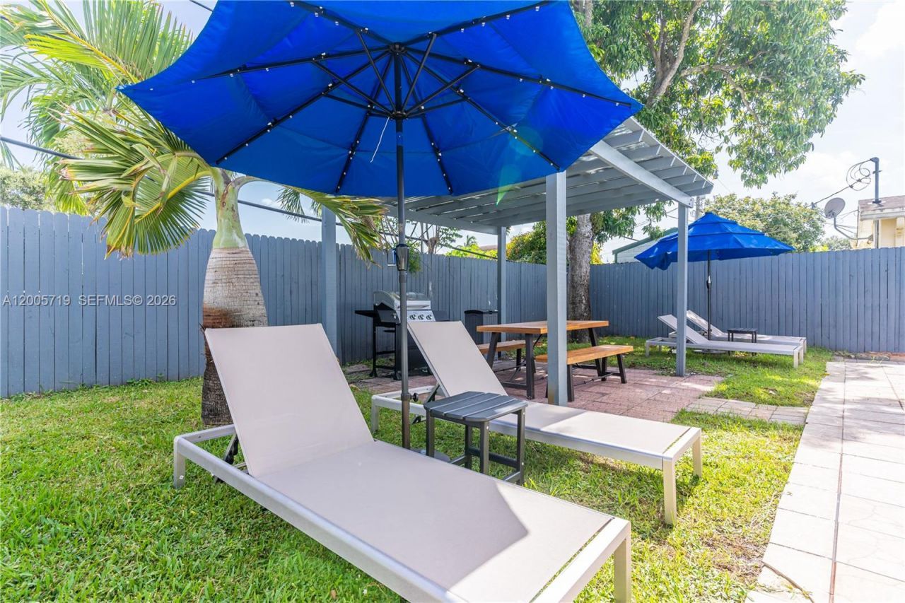 6452 Custer, Hollywood, FL 33024 Photo