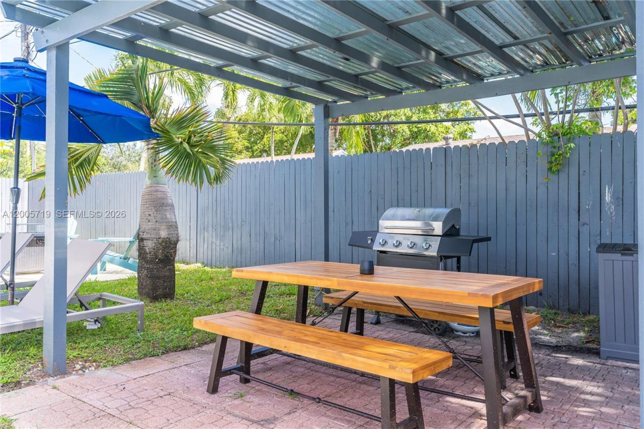 6452 Custer, Hollywood, FL 33024 Photo
