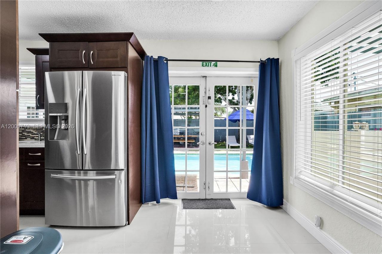 6452 Custer, Hollywood, FL 33024 Photo