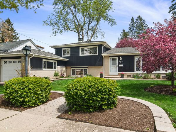 117 N Maple Street, Palatine, IL 60067