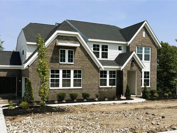 2460 Bent Grass Drive, Beavercreek, OH 45431