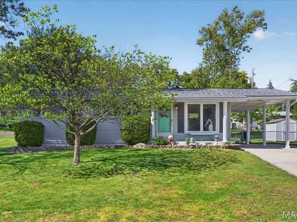 10433 Leitrim Drive, St Louis, MO 63123