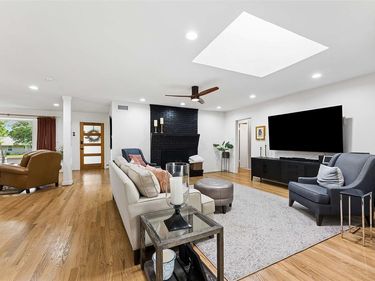 6735 Kingsbury Drive, Dallas, TX 75231