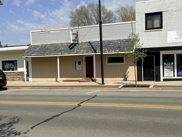 28 S Main NE, Cedar Springs, MI 49319