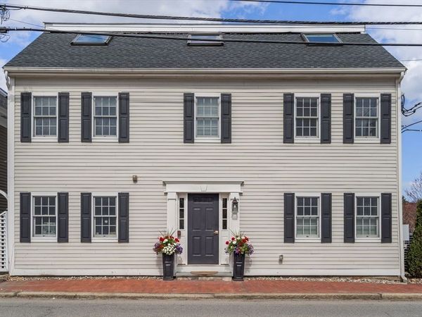 150 Merrimac St, Unit I, Newburyport, MA 01950