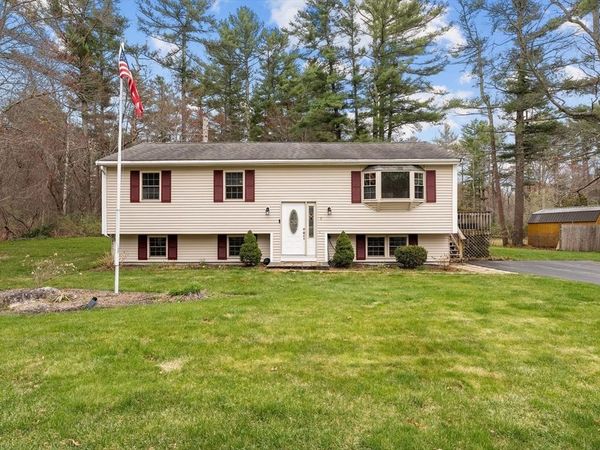 7 Helen St, Wareham, MA 02576