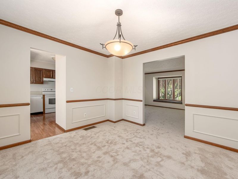 2319 Sonnington Drive, Dublin, OH 43016 Photo 9