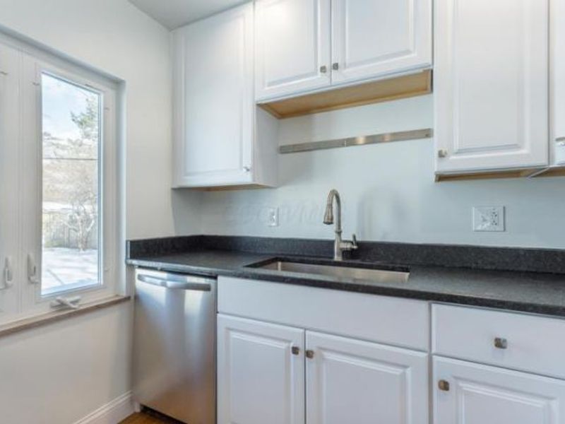 1966 Zollinger Road, Columbus, OH 43221 Photo 10