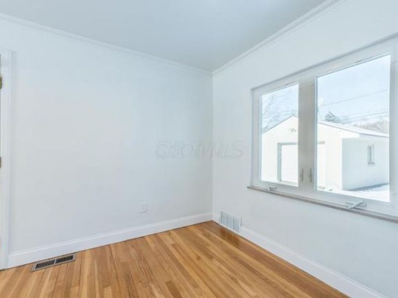 1966 Zollinger Road, Columbus, OH 43221 Photo 13