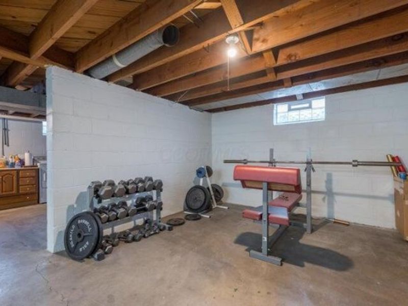 1966 Zollinger Road, Columbus, OH 43221 Photo 27