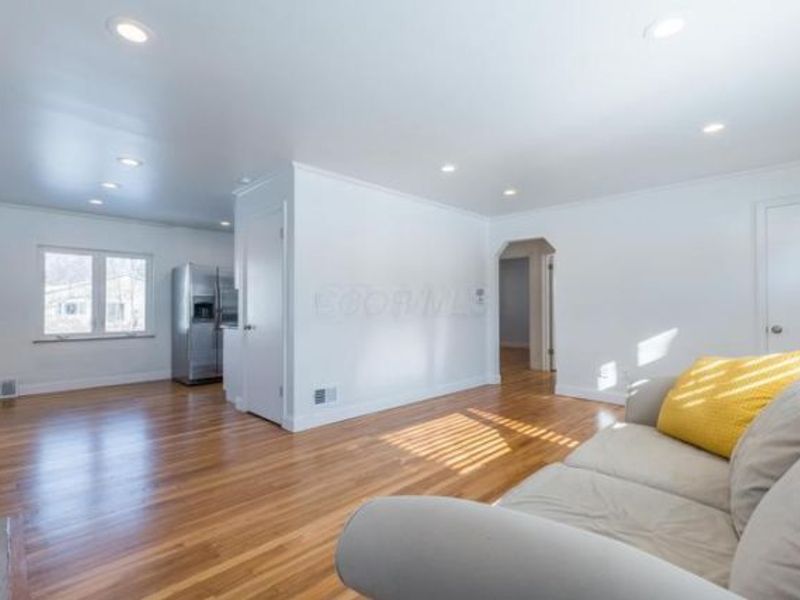 1966 Zollinger Road, Columbus, OH 43221 Photo 6