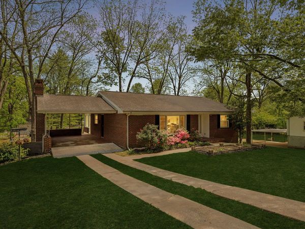 411 Pine Avenue, South Pittsburg, TN 37380