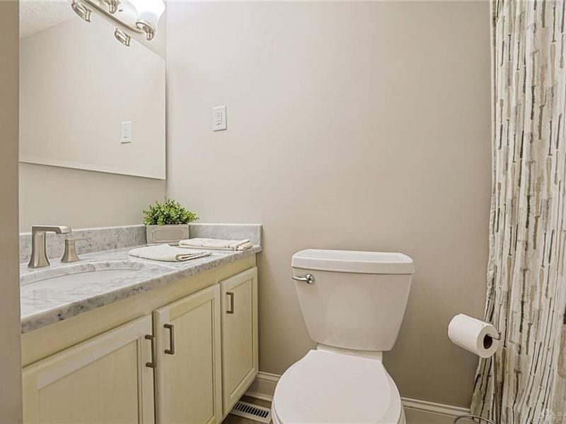 9117 Stephanie Street, Washington Township, OH 45458 Photo 23