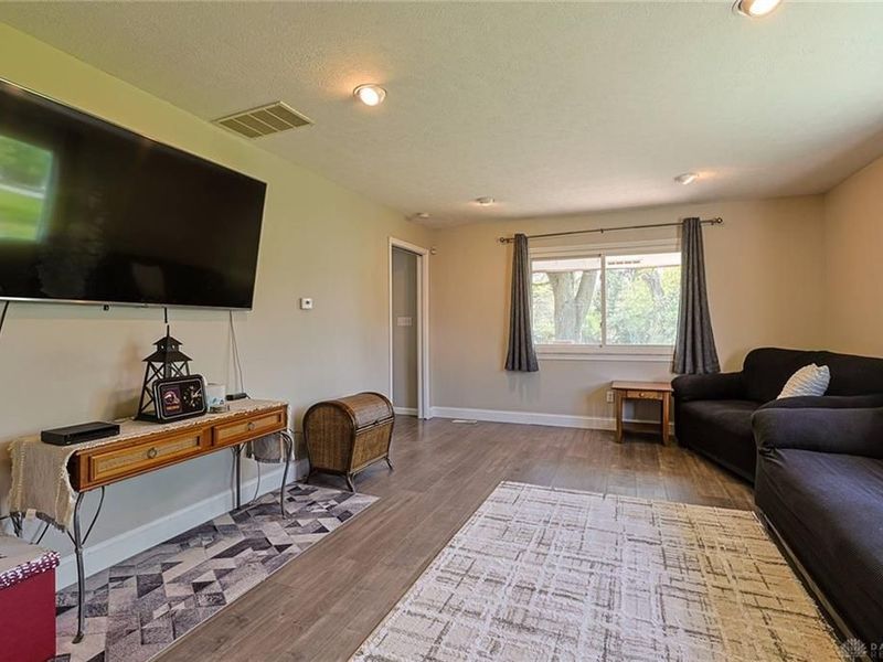 9117 Stephanie Street, Washington Township, OH 45458 Photo 7