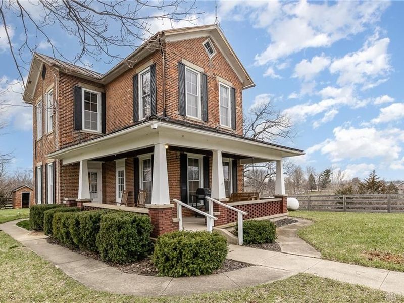 6105 New Carlisle Pike, Bethel Township, OH 45504 Photo 2