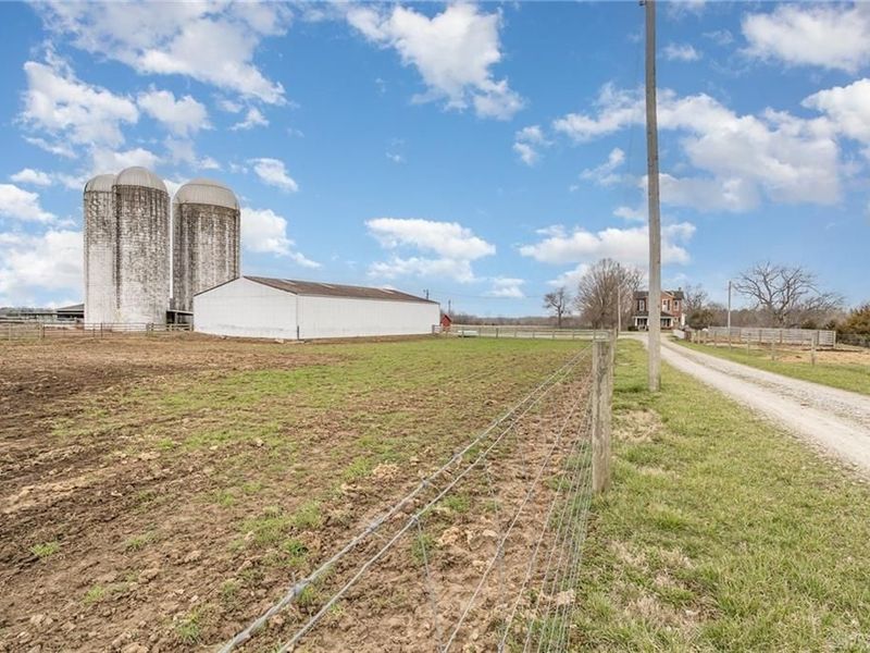 6105 New Carlisle Pike, Bethel Township, OH 45504 Photo 43