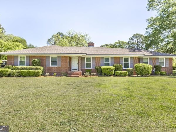 129 S Seventh Street, Cochran, GA 31014