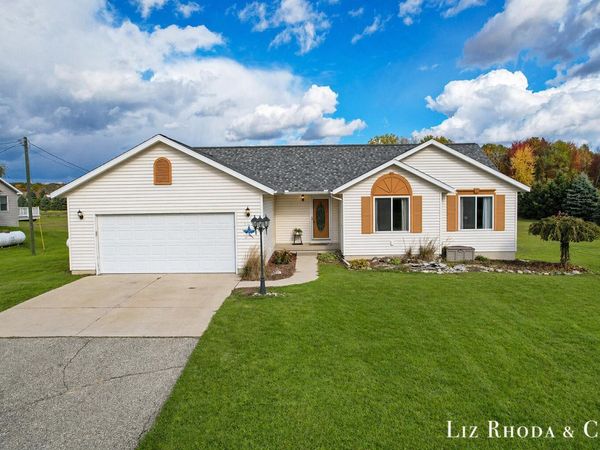 11099 18 Mile Road NE, Cedar Springs, MI 49319