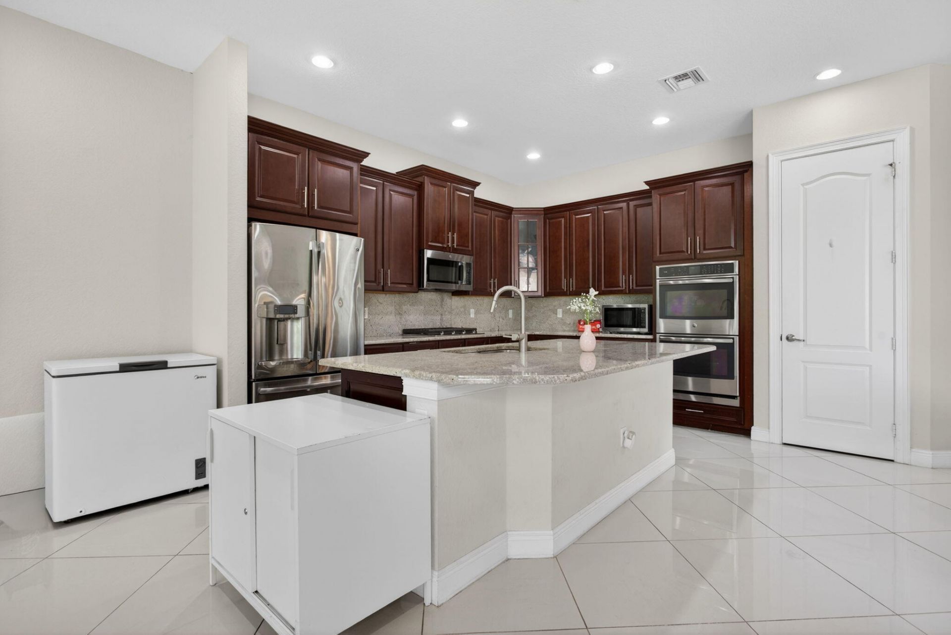 8850 Miralago Way, Parkland, FL 33076 Photo