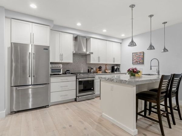 150 W Broadway, Unit 203, Boston, MA 02127