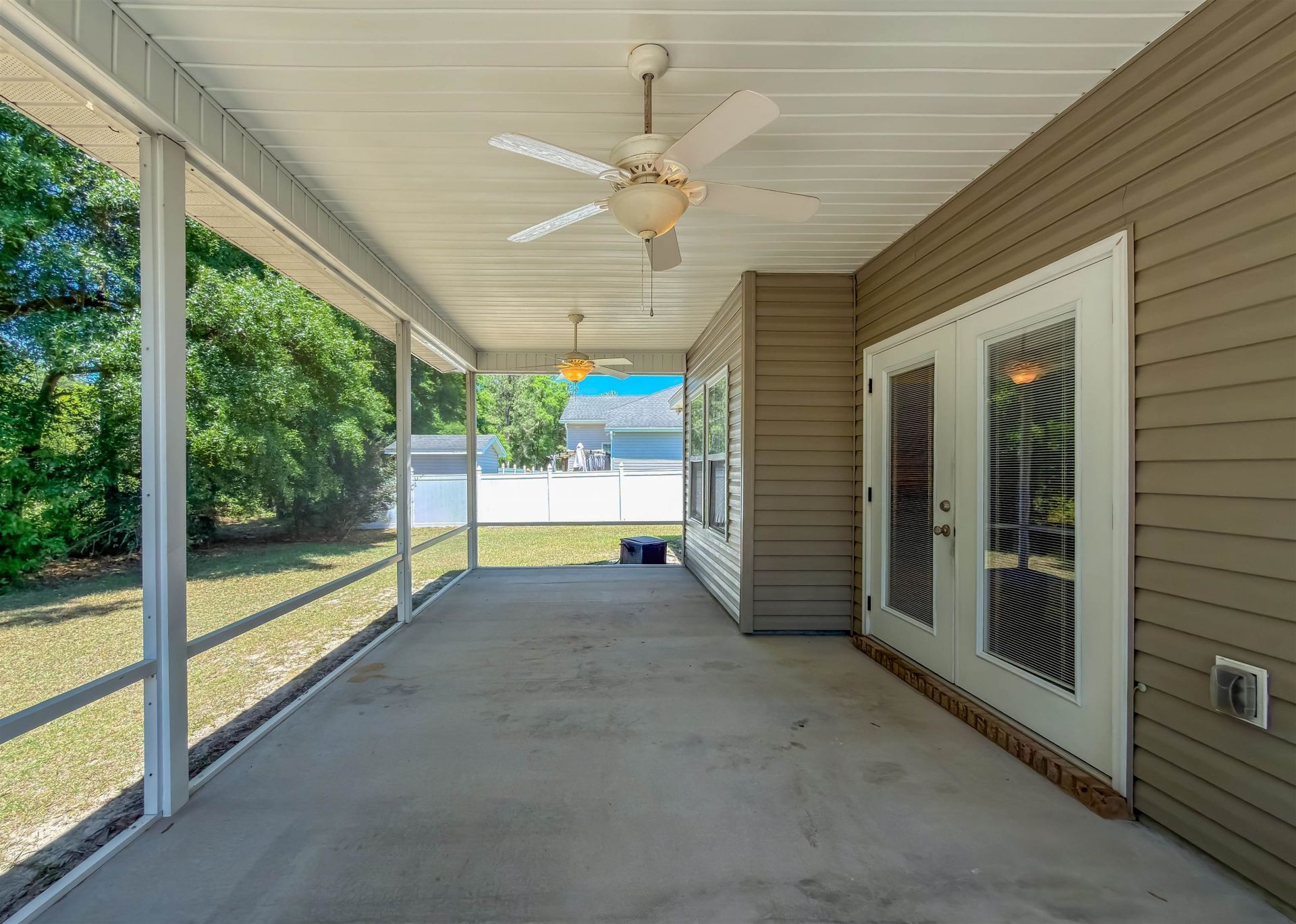 332 Sand Pine Circle , Midway, FL 32343 Photo