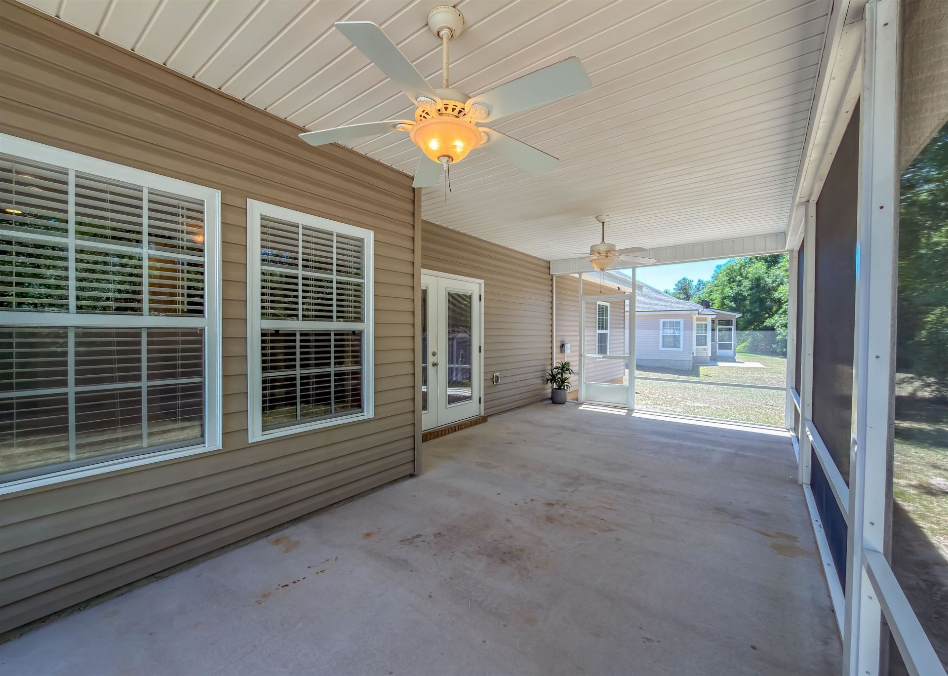 332 Sand Pine Circle , Midway, FL 32343 Photo