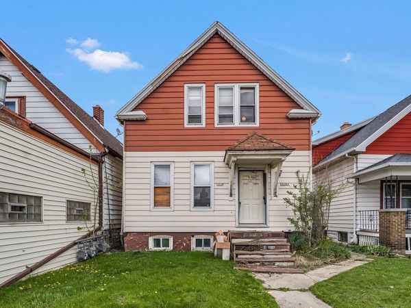 5210 S Packard AVENUE, Cudahy, WI 53110