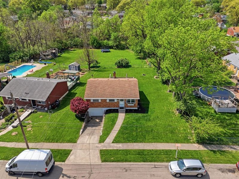 3283 Harmony Lane, Cincinnati, OH 45248 Photo 2