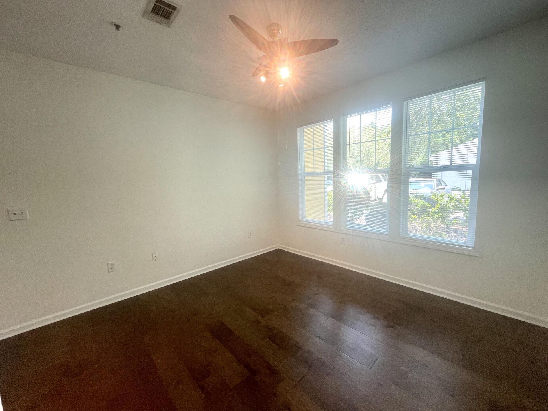 2411 Chatelain Way Photo 16