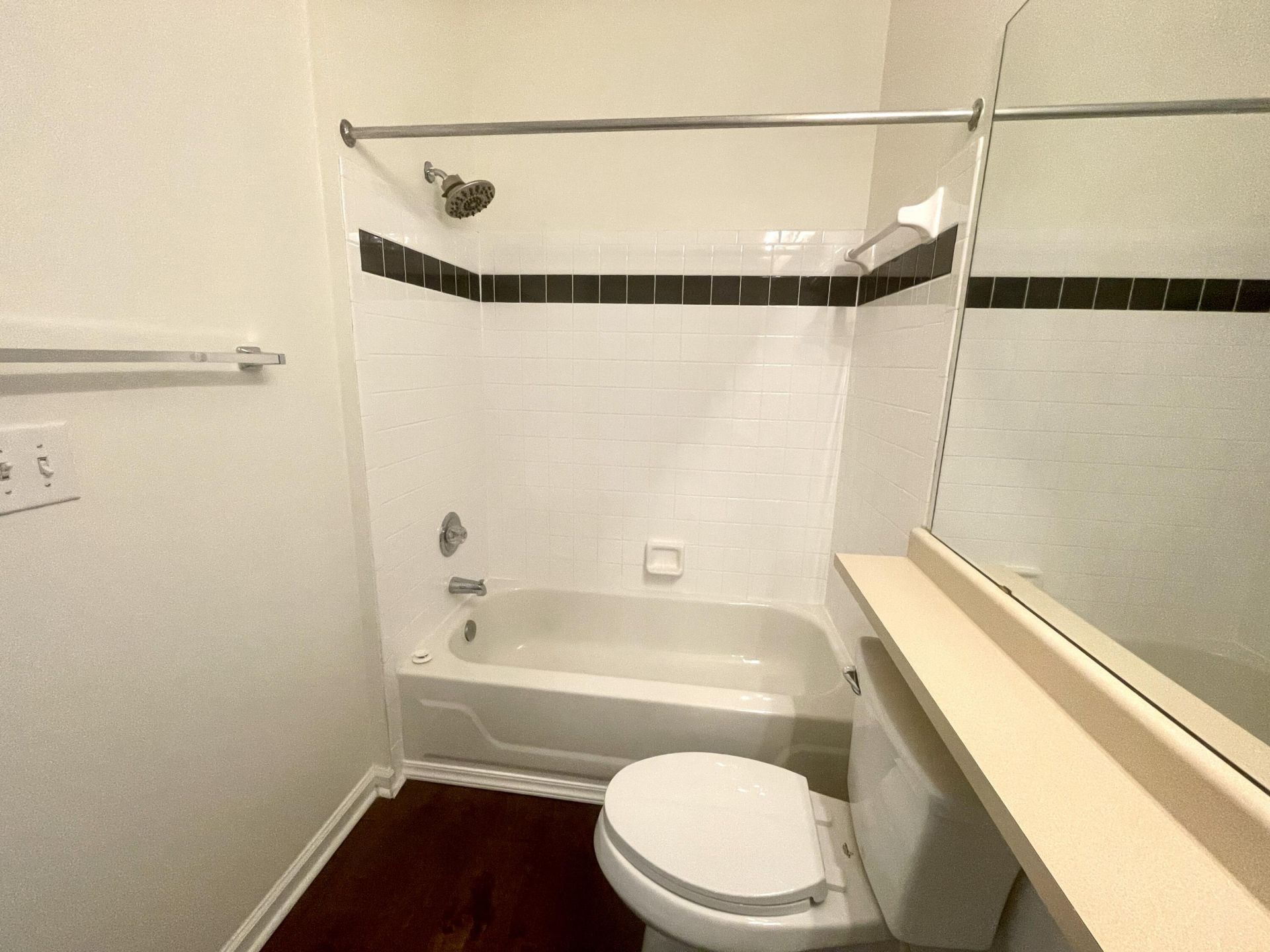 2411 Chatelain Way Photo 20