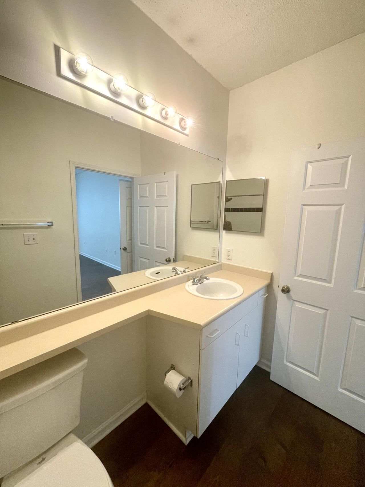 2411 Chatelain Way Photo 21