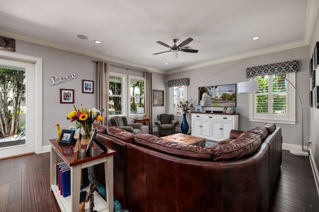 852 Cordova Boulevard Ne, Saint Petersburg, FL 33704 Photo