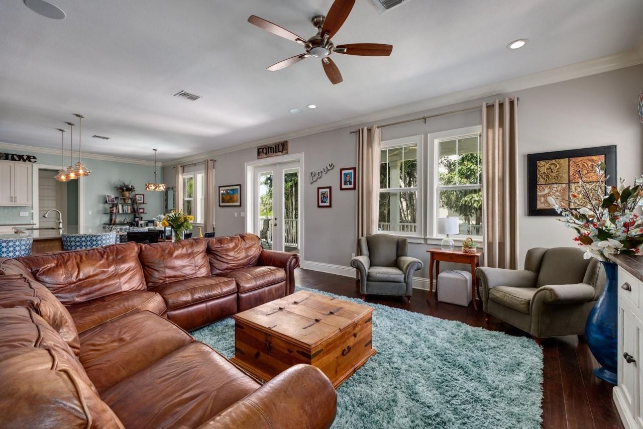 852 Cordova Boulevard Ne, Saint Petersburg, FL 33704 Photo