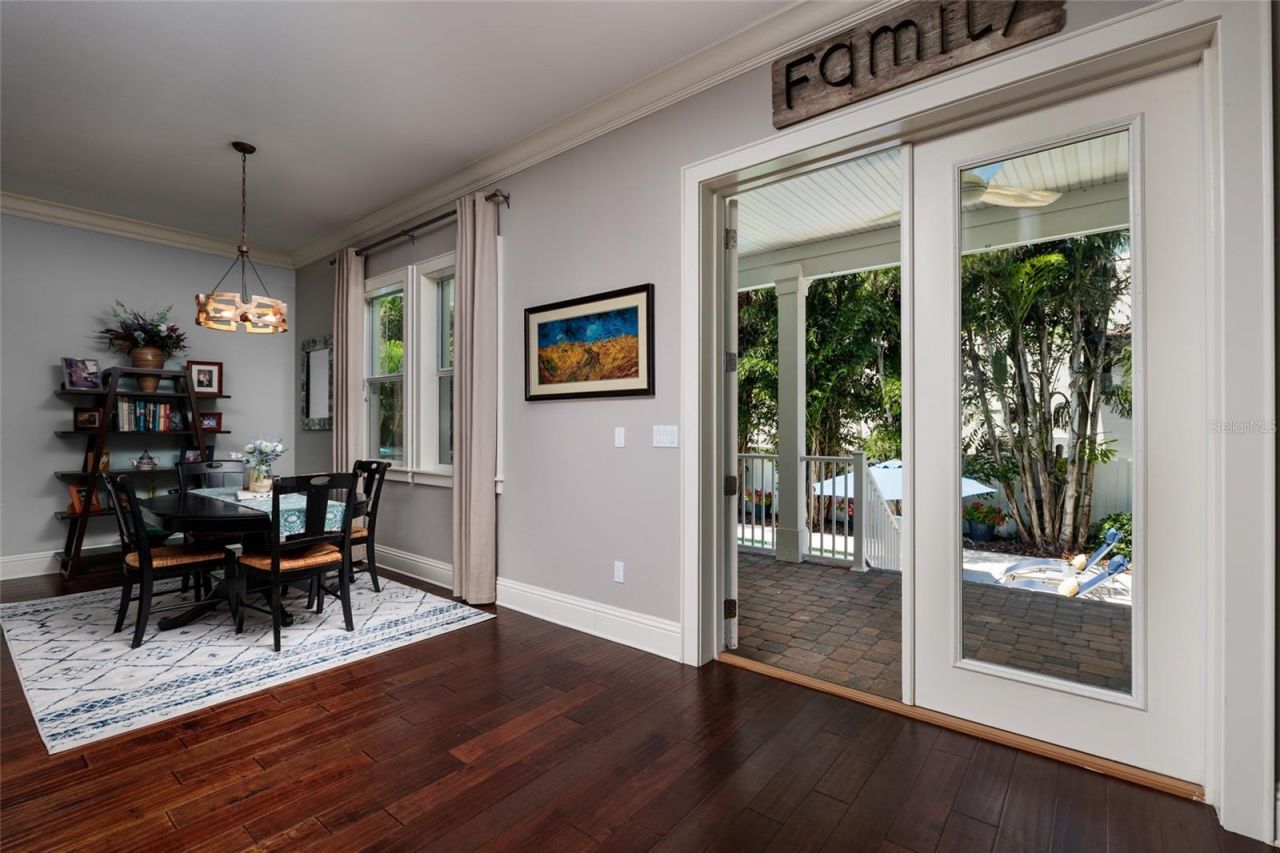 852 Cordova Boulevard Ne, Saint Petersburg, FL 33704 Photo