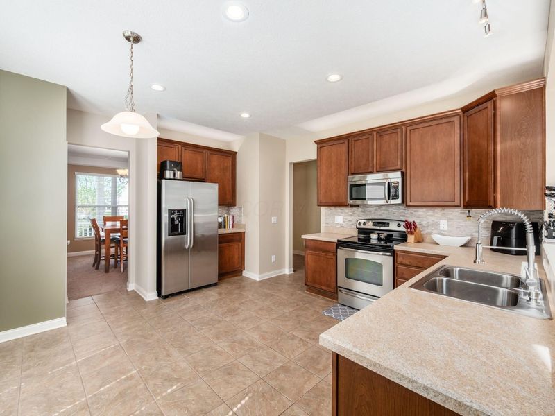 573 Summer Tree Loop , Marysville, OH 43040 Photo 6