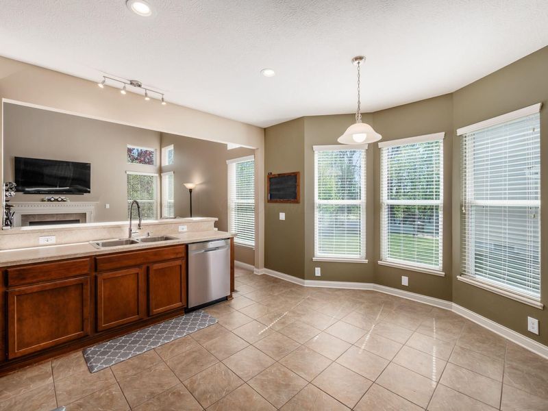 573 Summer Tree Loop , Marysville, OH 43040 Photo 8