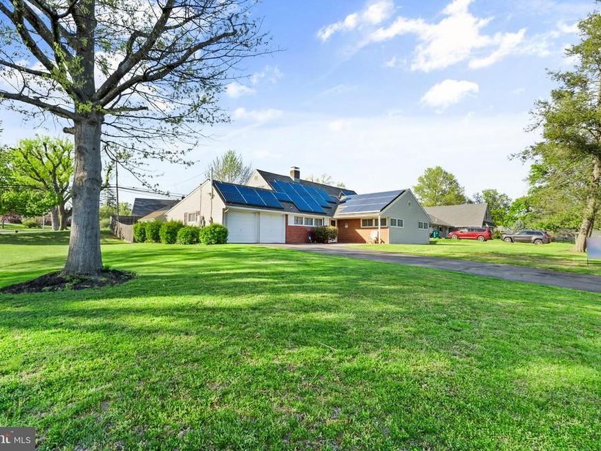 18 S Forsythia Drive S , Levittown, PA 19056 Main Photo