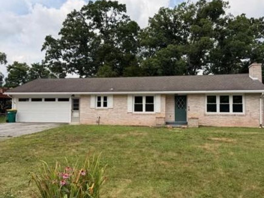 118 Sycamore Drive, Mount Holly Springs, PA 17065 Main Photo