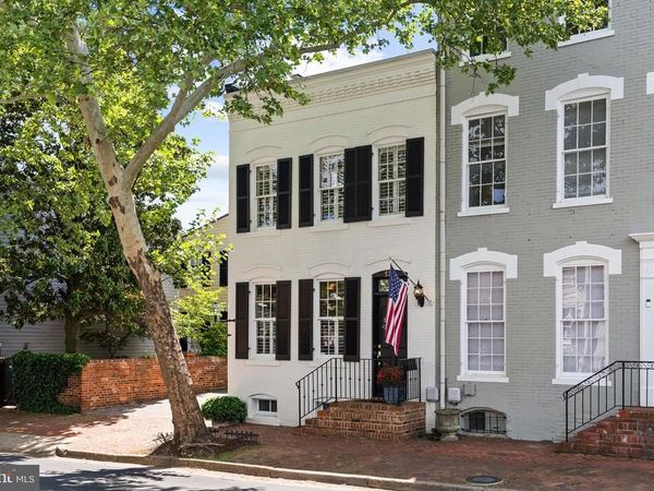 522 QUEEN STREET, ALEXANDRIA, VA 22314