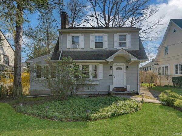 25 Richelieu Road , Scarsdale, NY 10583