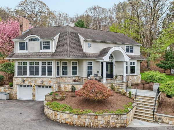 76 Harbor Road, Head Of The Harbor, NY 11780