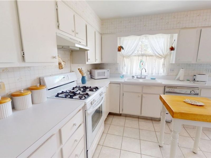 7443 Sugartree Drive, Boardman, OH 44512 Photo 7