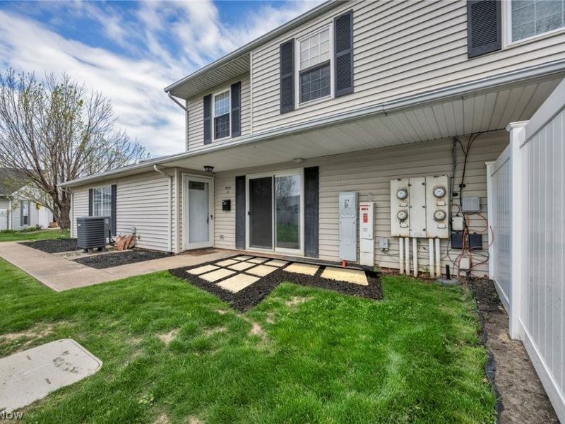 7972 Colonial Drive, Mentor, OH 44060 Photo 2