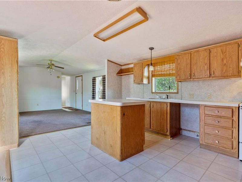 100 Keenan, Unit Ellen 27, Peninsula, OH 44264 Photo 16