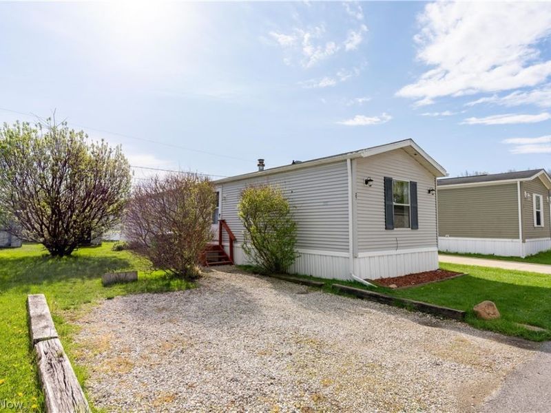 100 Keenan, Unit Ellen 27, Peninsula, OH 44264 Photo 2