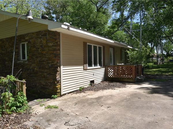 142 Patton Street , Pea Ridge, AR 72751