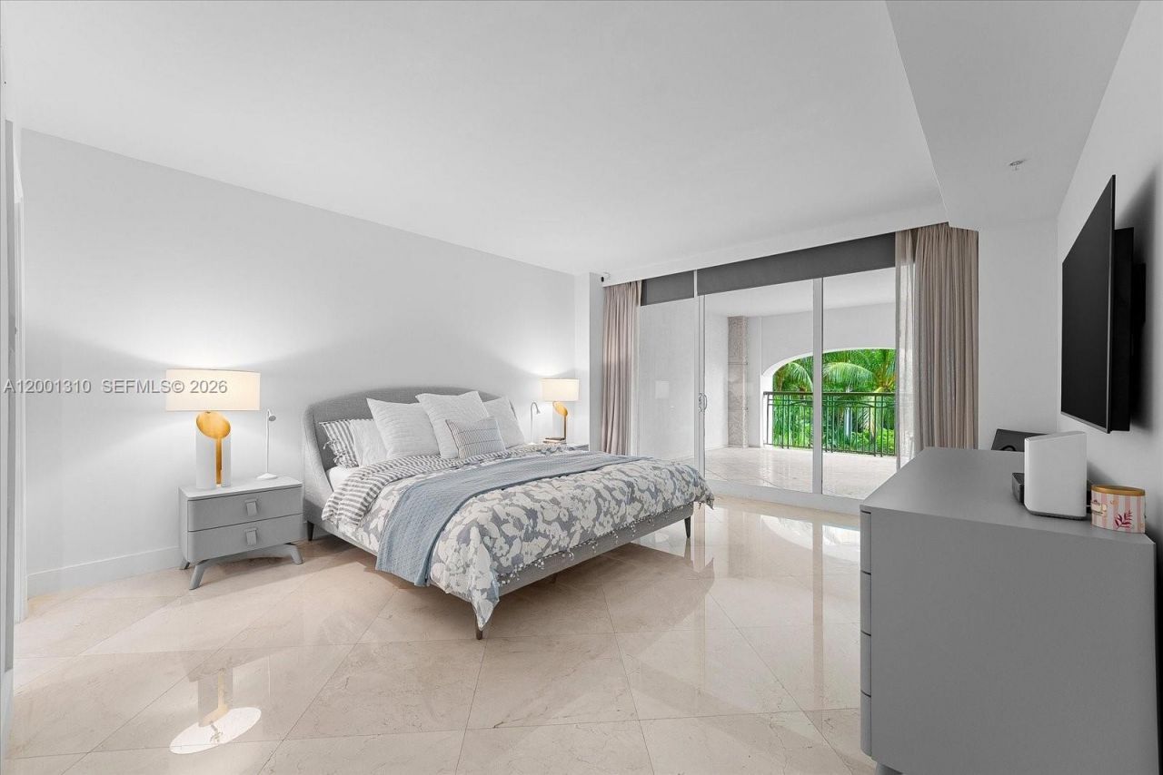 3400 SW 27th Ave , Unit 201, Miami, FL 33133 Photo